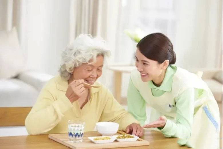 養老護工在日常操作上存在什么風(fēng)險？